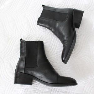 Sold Kenneth Cole Reaction Black Ankle Boots